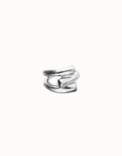 Anillo bañado en plata con tres formas orgánicas entrelazadas