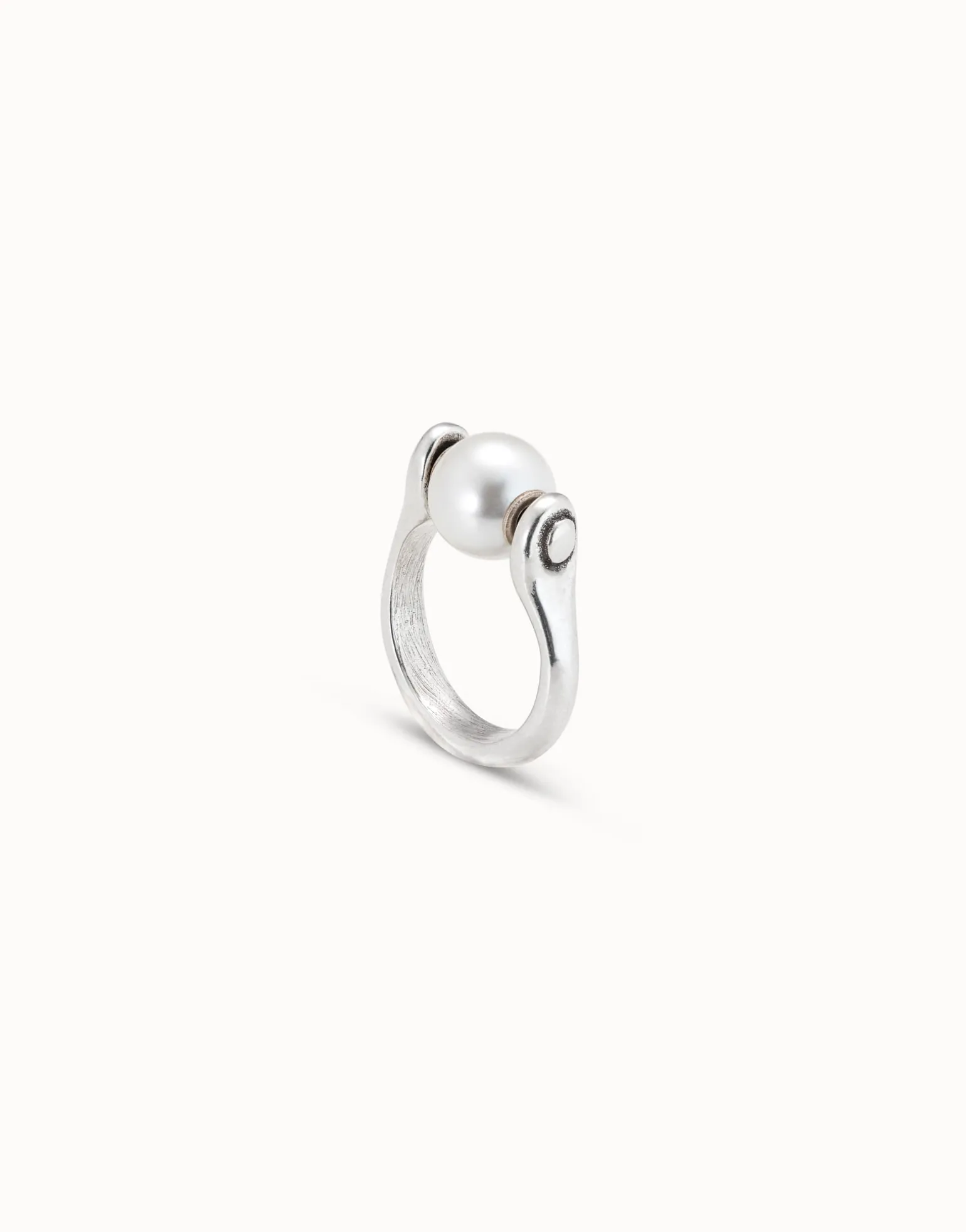 Anillo bañado en plata de ley con perla