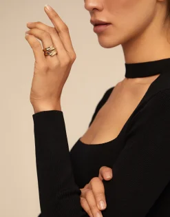 Anillo irregular bañado en oro de 18k