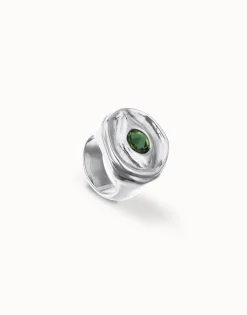 Anillo tipo sello en plata de ley y forma de ojo con cristal facetado verde