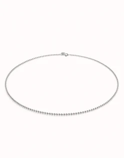 Cadena corta con bolas bañada en plata de ley.
