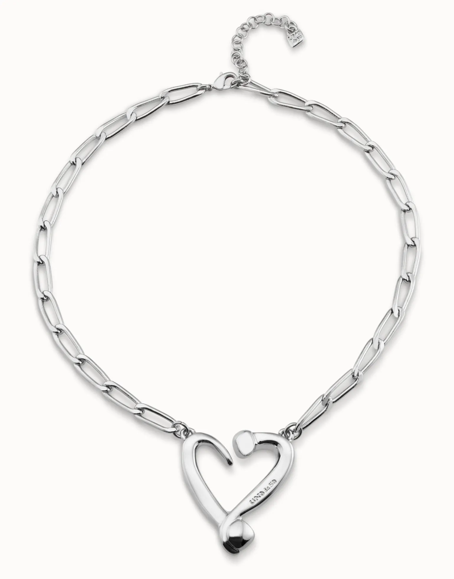 Colgante de plata de ley de eslabones y corazón