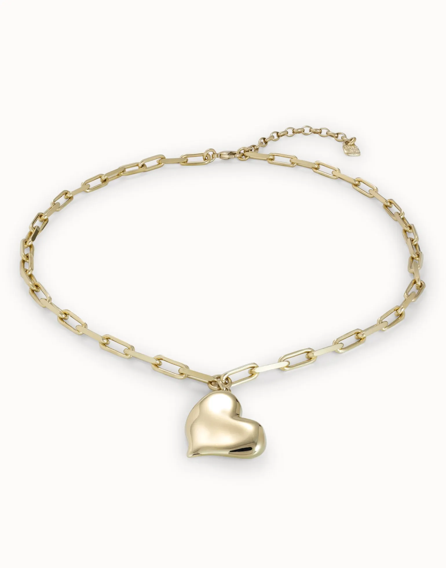 Collar corto bañado en oro de 18k, cadena de eslabones medianos y corazón mediano
