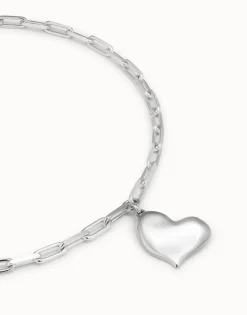 Collar corto bañado en plata de ley, cadena de eslabones medianos y corazón mediano