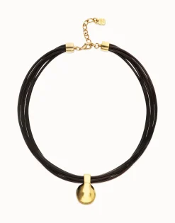 Collar de cuero con esfera grande bañada en oro 18k