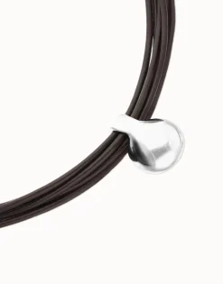 Collar de cuero con esfera grande bañada en plata de ley