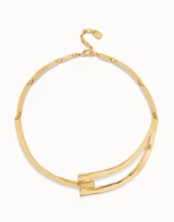 Collar rigido bañado en oro de 18k y formas geométricas