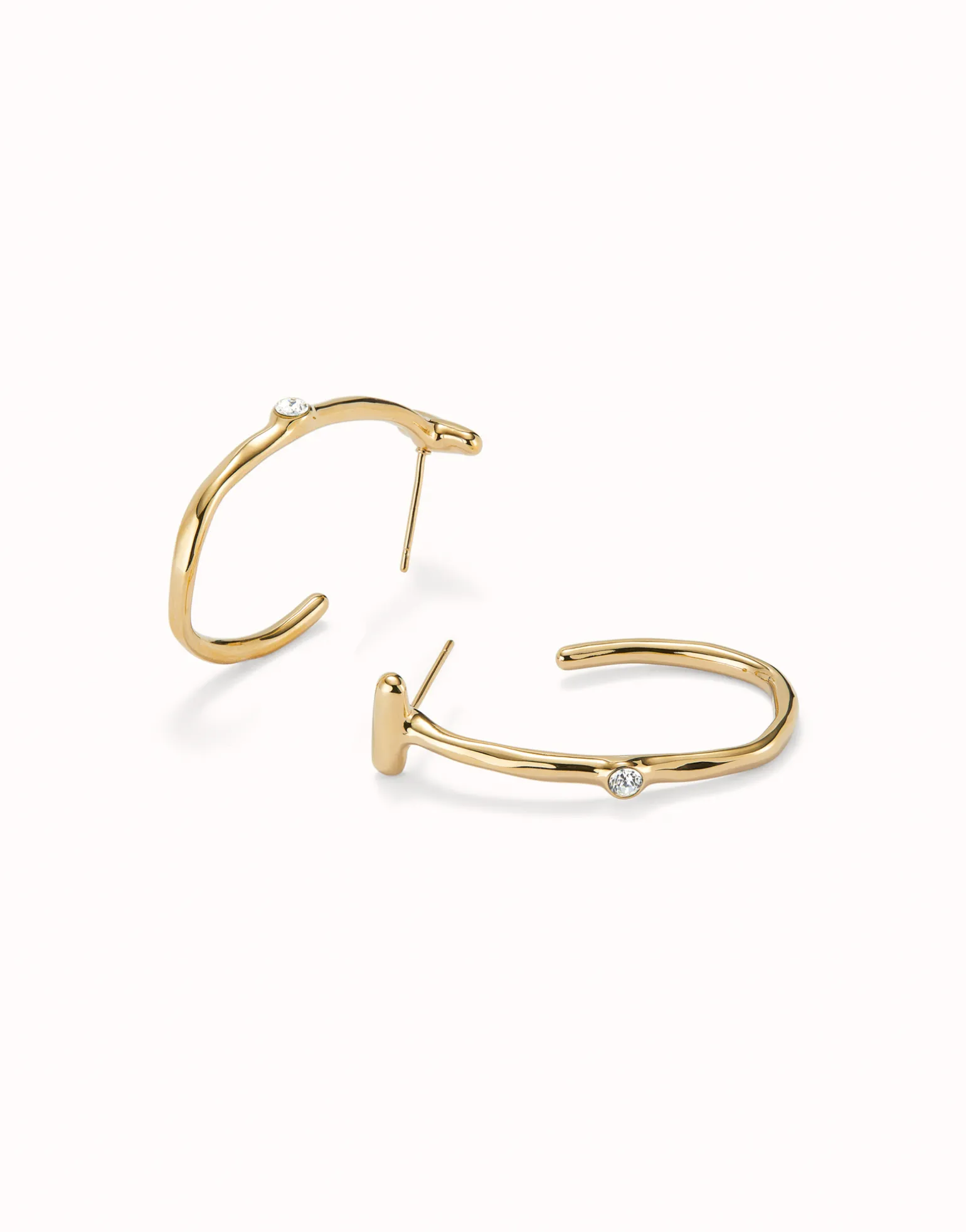 Pendientes aro bañado en oro 18k con topacio blanco