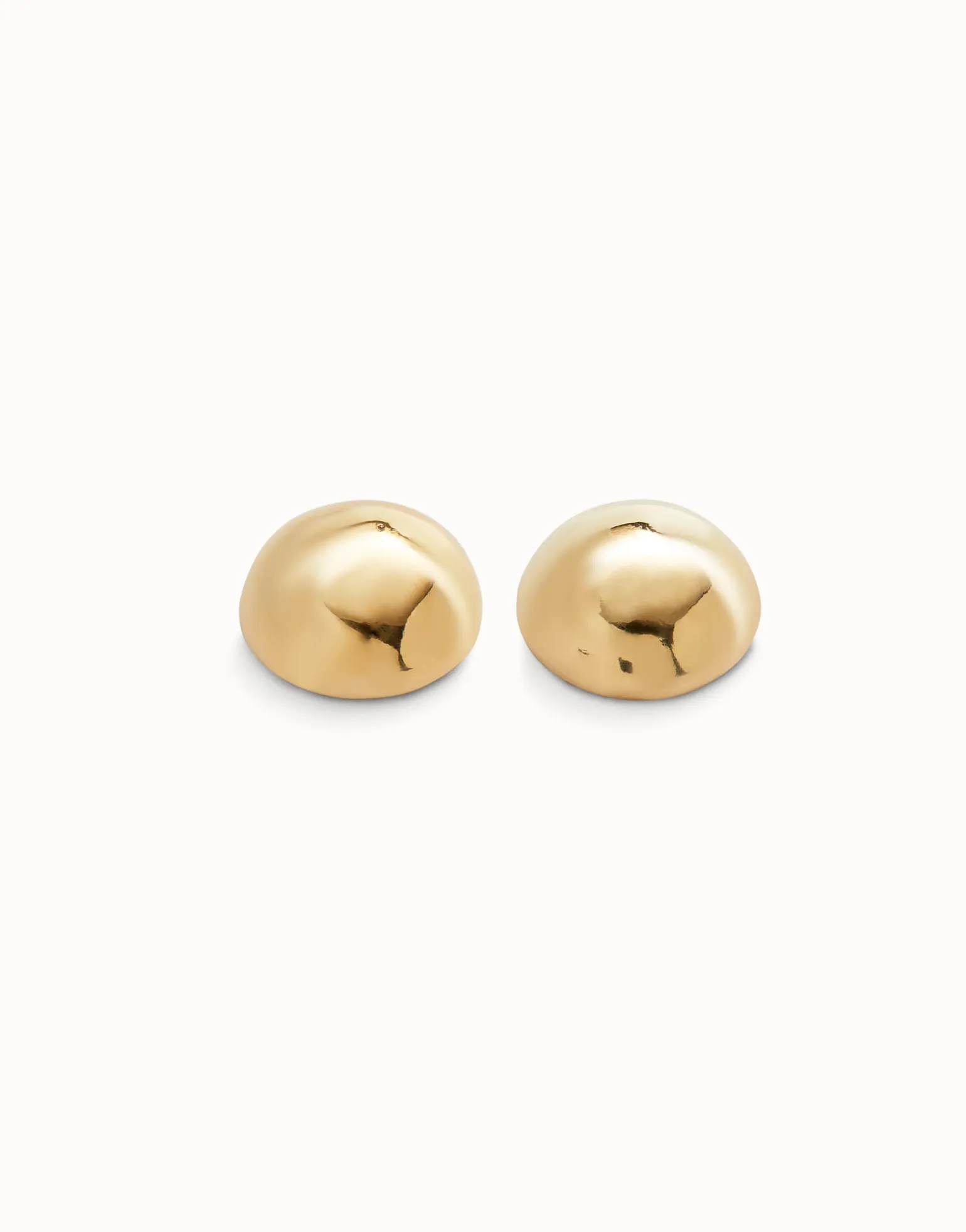 Pendientes bañados en oro 18k en forma de bola
