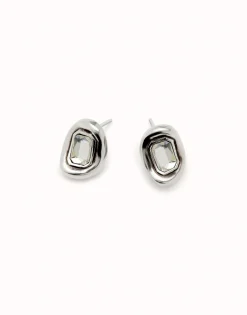 Pendientes bañados en plata con cristal facetado blanco