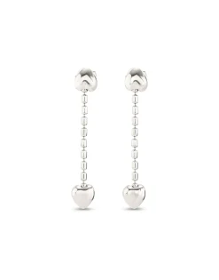 Pendientes bañados en plata de ley con cadena colgante y corazones pequeños