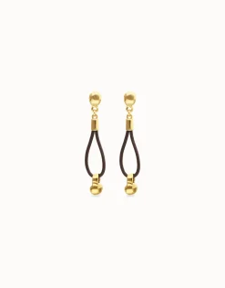 Pendientes de cuero largo con detalle de esfera bañado en oro 18k