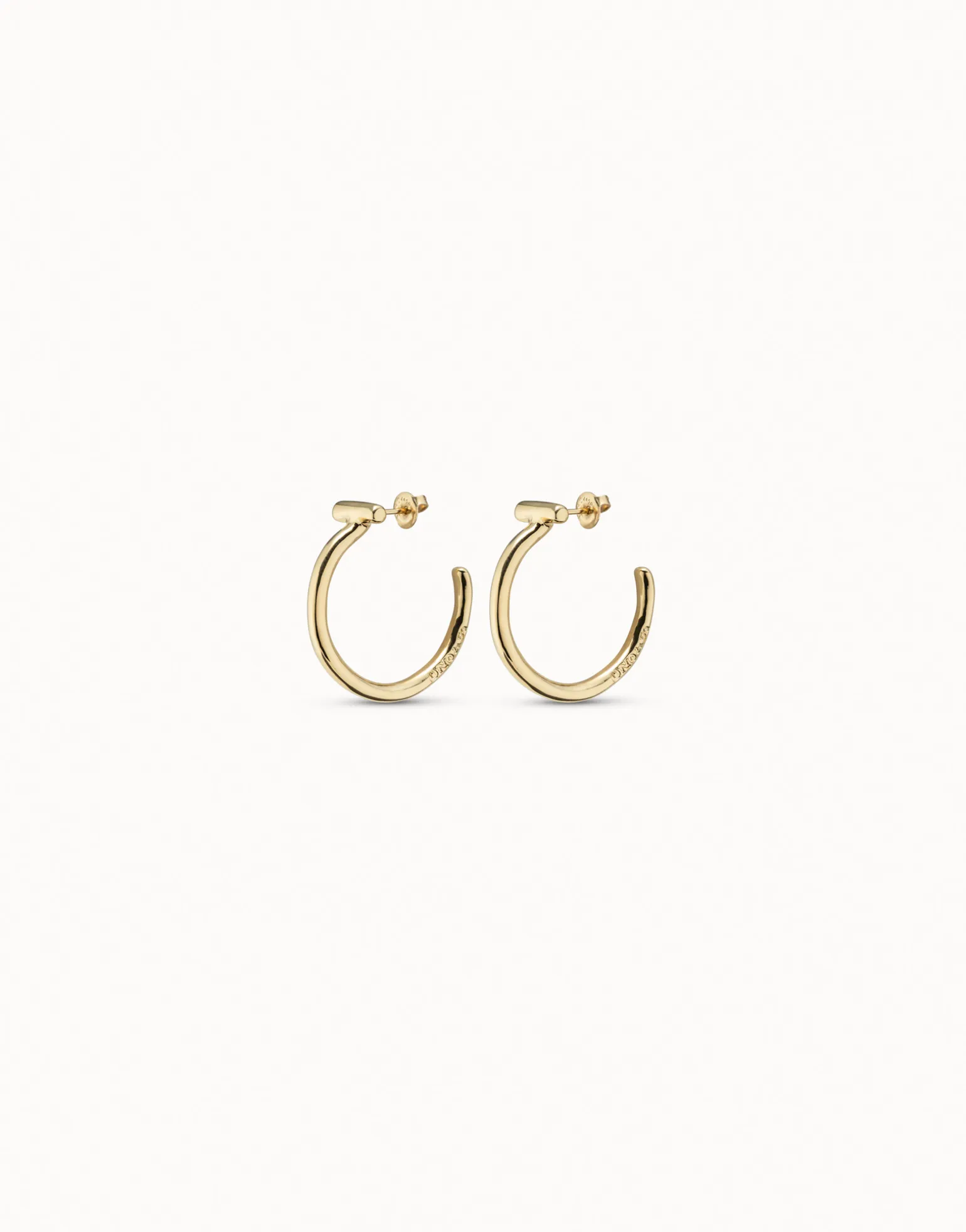 Pendientes redondos bañados en oro de 18k