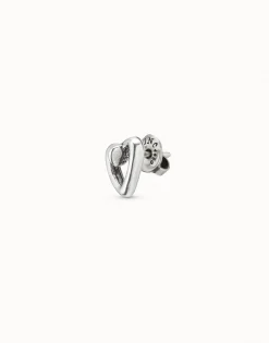 Piercing bañado en plata de ley de ''corazón clavado''