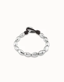 Pulsera bañada en plata de ley y cuero con fornitura ovalada