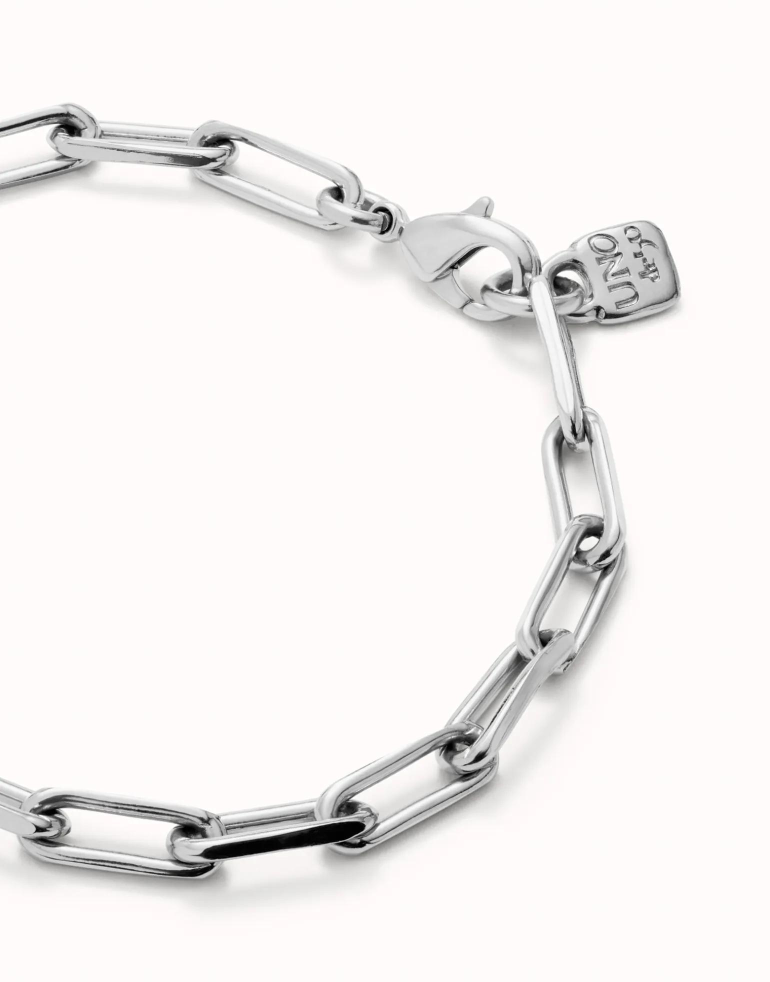 Pulsera con eslabones grandes bañada en plata de ley