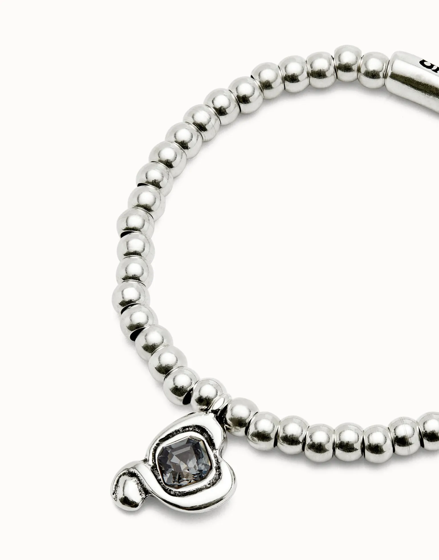Pulsera de bolas bañadas en plata de ley con cristal negro