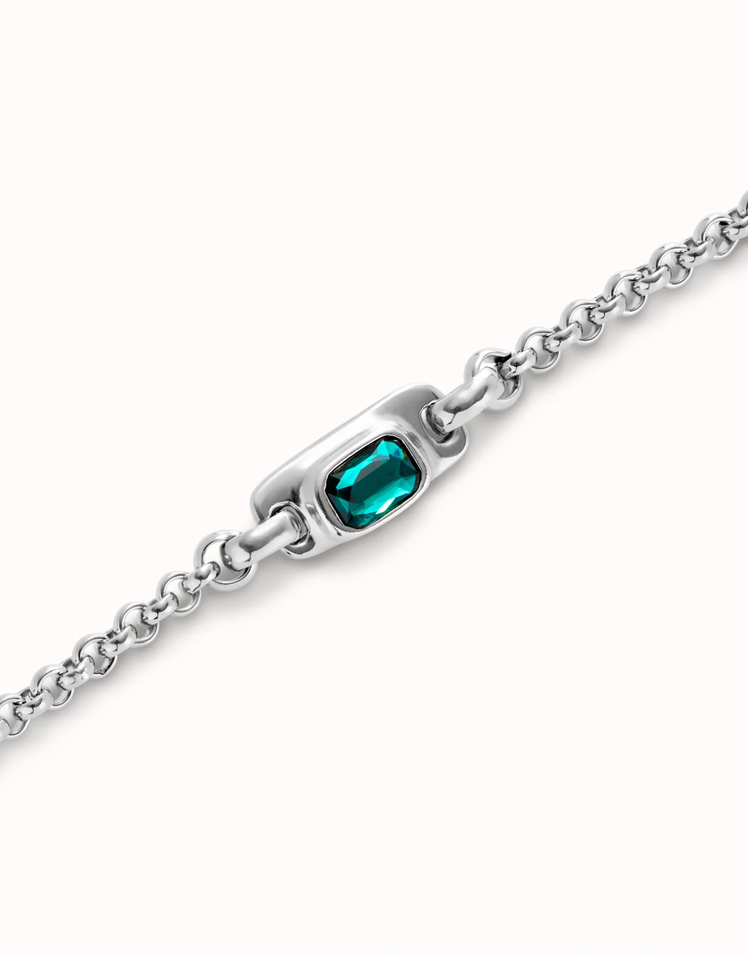 Pulsera de cadena bañada en plata de ley con cristal verde