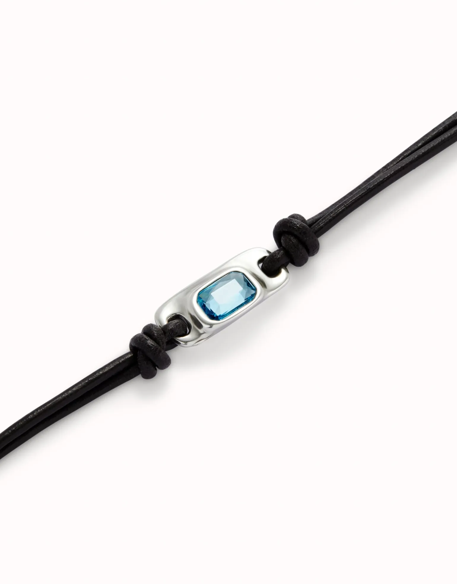 Pulsera de cuero bañada en plata de ley con cristal azul celeste
