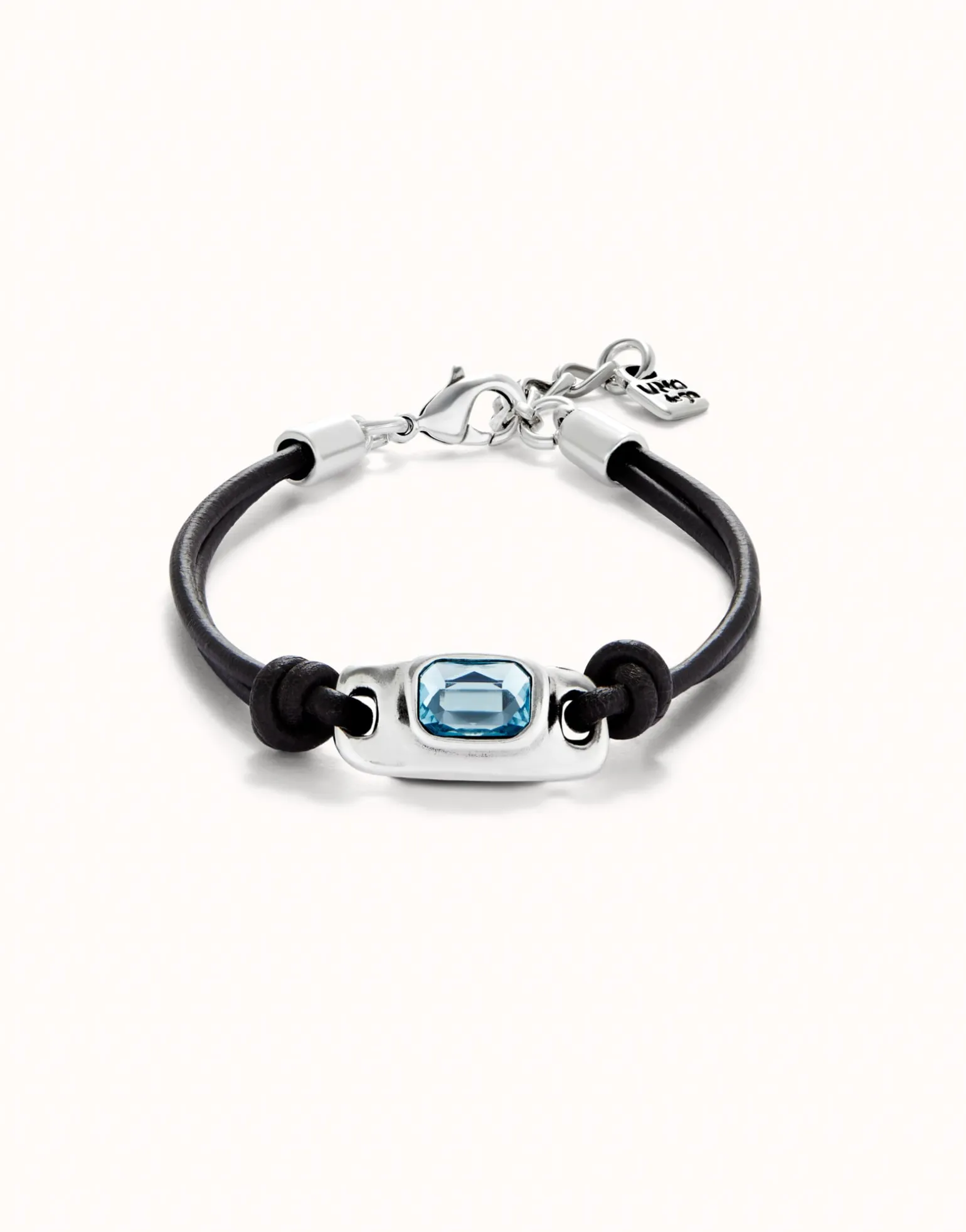 Pulsera de cuero bañada en plata de ley con cristal azul celeste