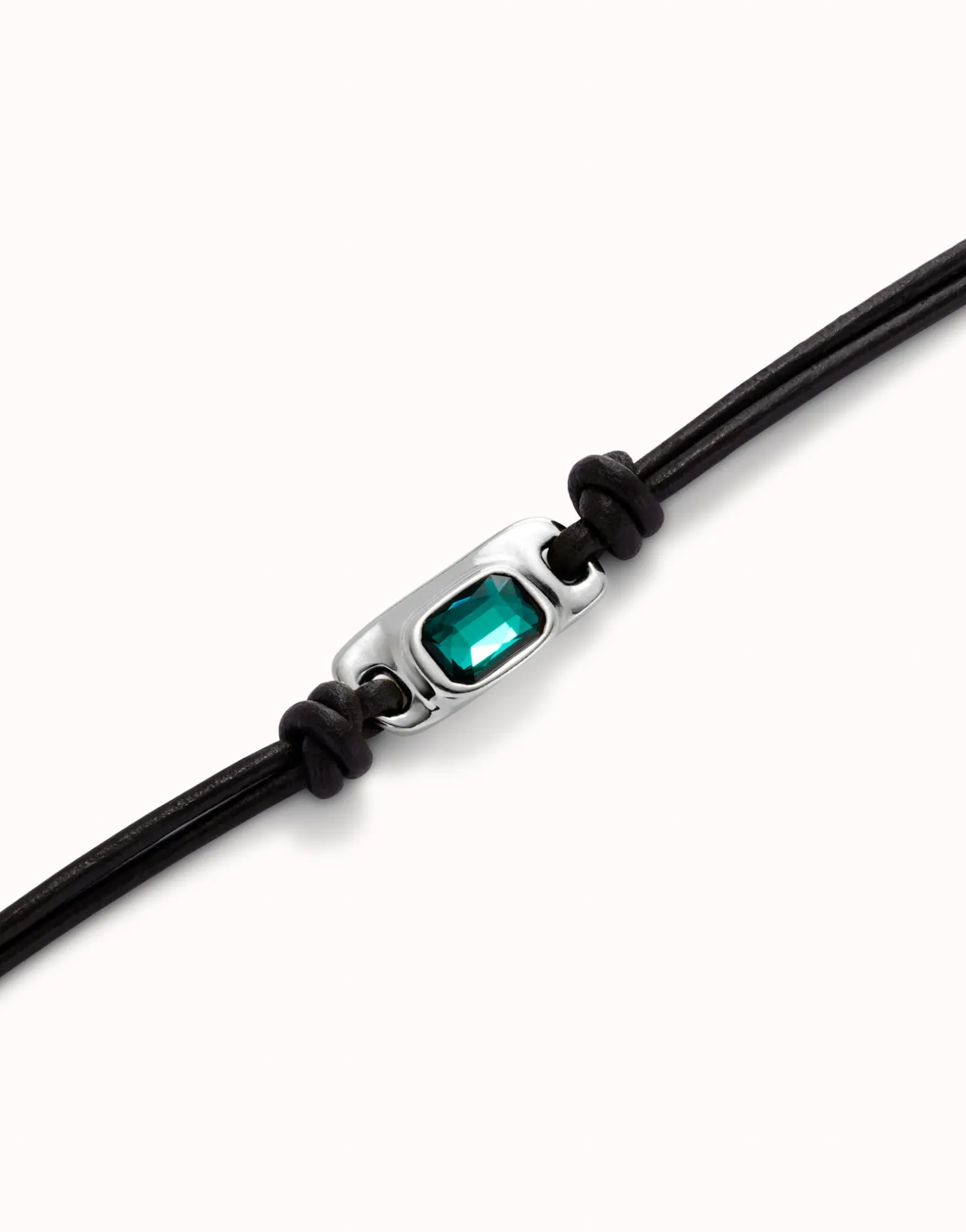 Pulsera de cuero bañada en plata de ley con cristal verde