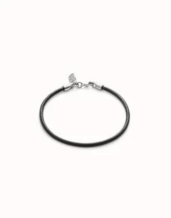 Pulsera de cuero cierre bañado en plata de ley.
