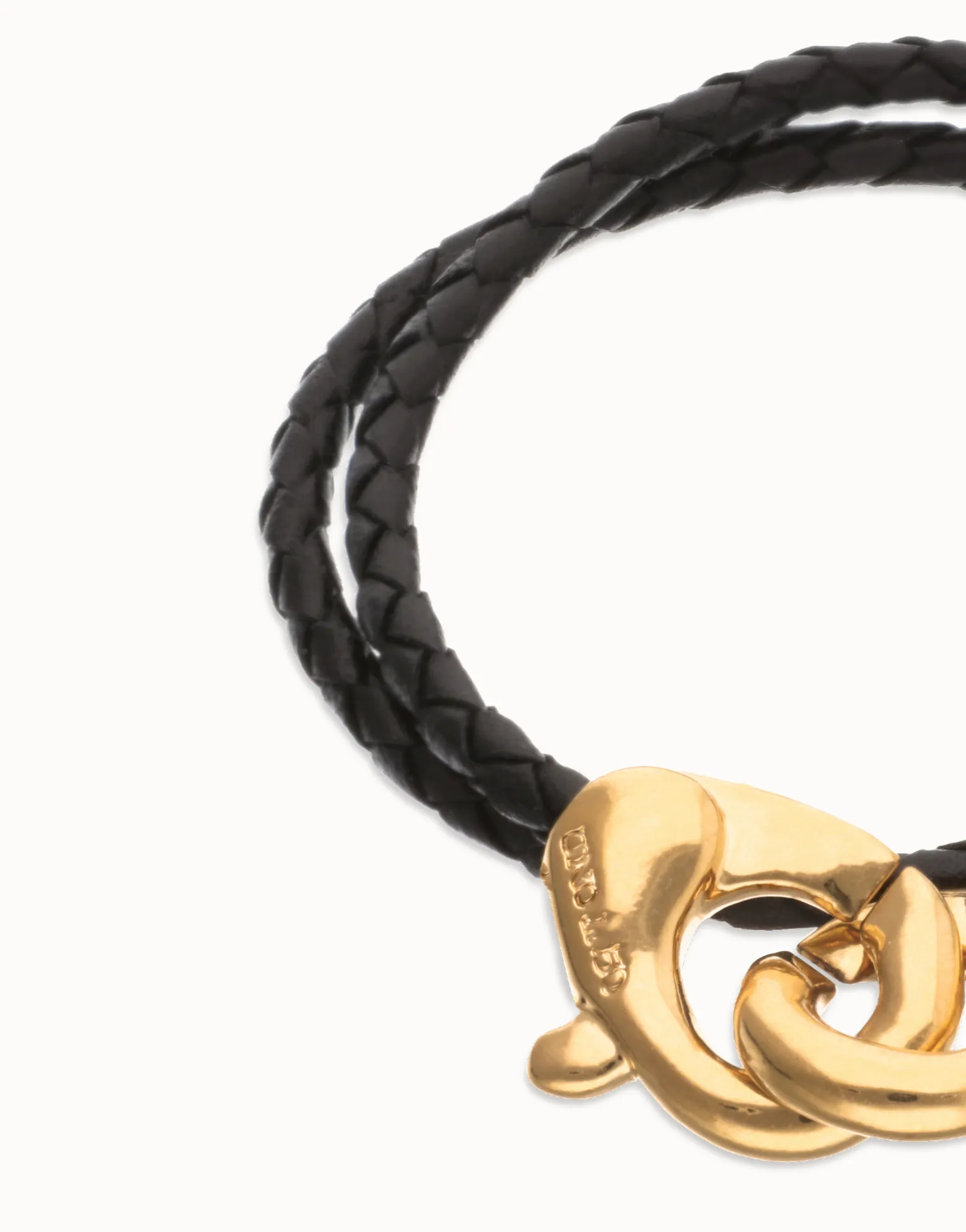 Pulsera de cuero doble negro con mosquetón entrelazado en oro