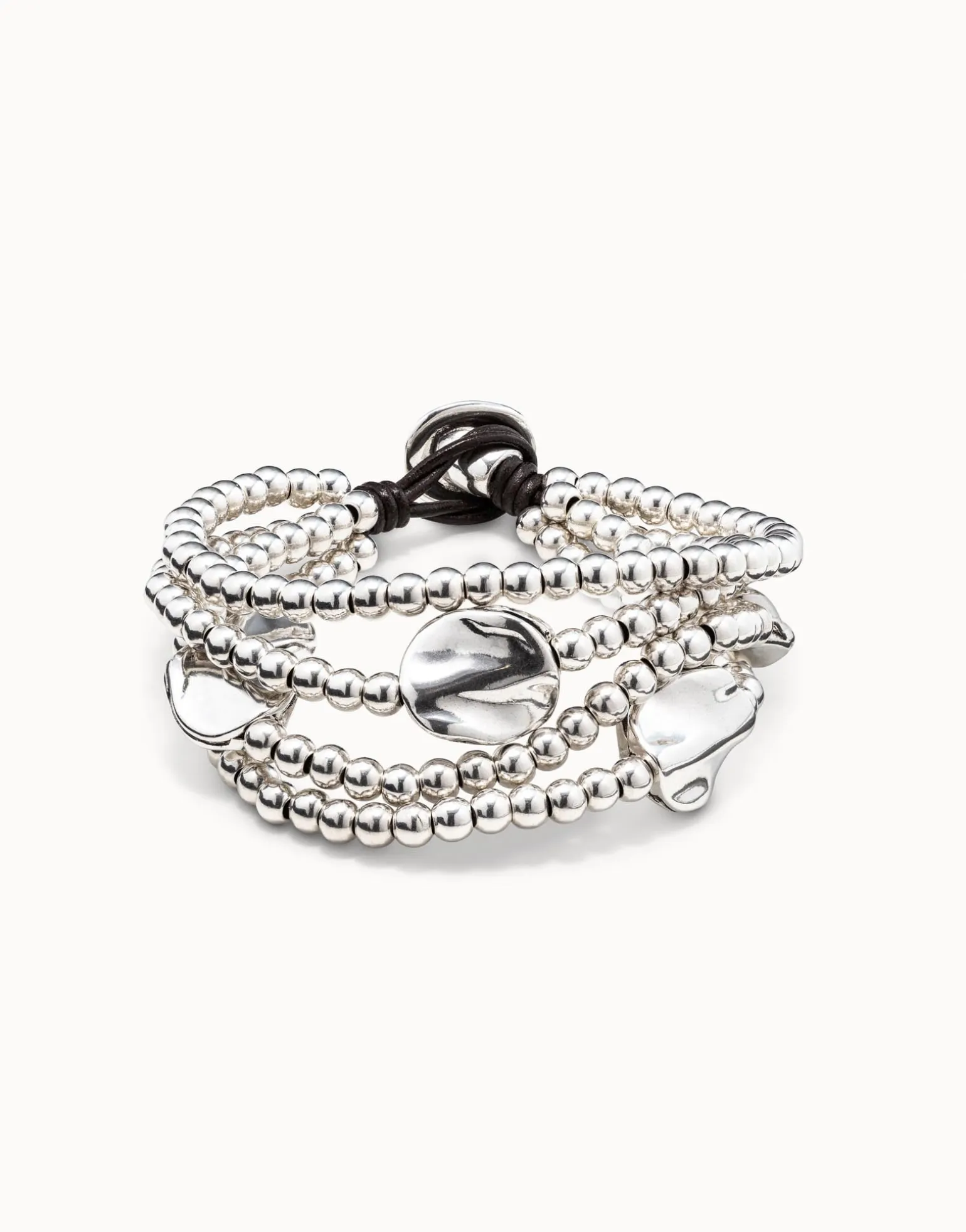 Pulsera de cuero marrón y cuentas bañadas en plata de ley