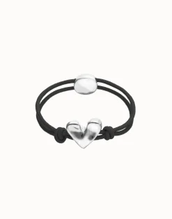 Pulsera de hilo elástico negro con corazón bañado en plata de ley